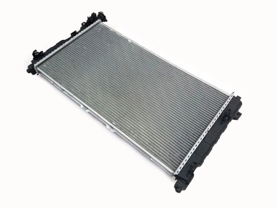 Radiador Dodge Grand Caravan Chrysler Caravan Town & Country 3,3 L 3,8 L OEM MOPAR Foto 4 de 4