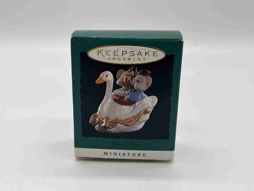 Hallmark Keepsake Miniature Ornament 1995 TUNNEL OF LOVE