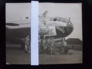 USAF 91st SRS RB-29A "Honeybucket Honshos" Orig Korean War Crew Photo