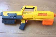 NERF DEPLOY CS-6 Laservisier faltbare Spielzeugpistole inkl. Magazin