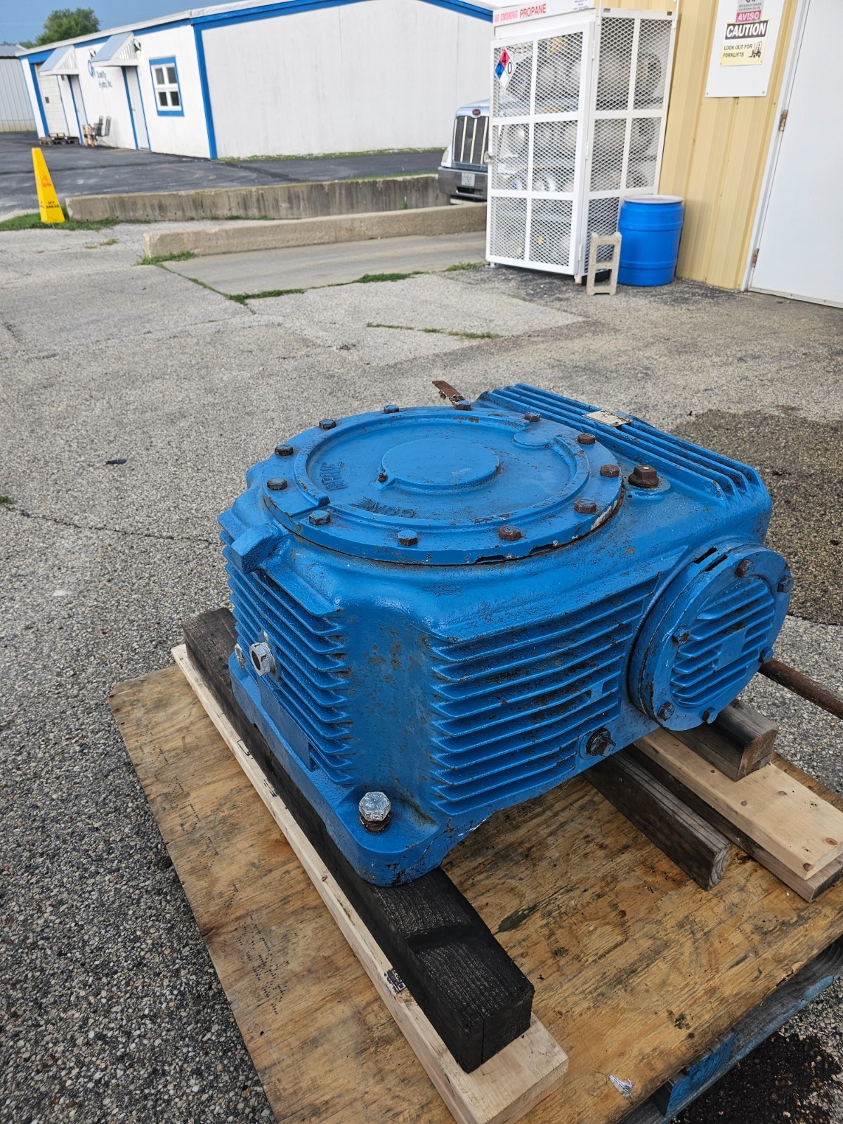 Cone Drive Gearbox WHV 100A 259-7B      2.375 Input Shaft, 4.000 Output Shaft