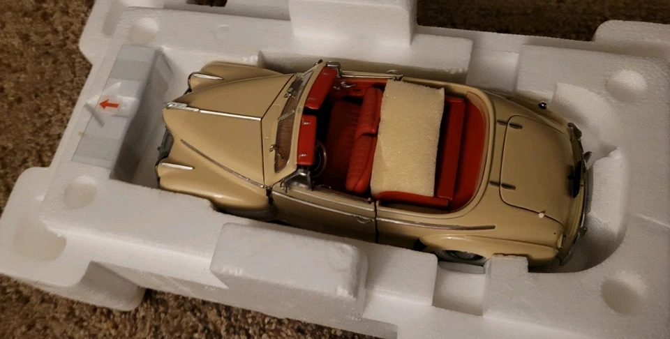 Chevrolet Special DeLuxe Chevy convertible crema Danbury 1941 41 1:24 como nuevo Foto 3 de 4