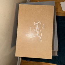 AUTHENTIC CHRISTIAN  LOUBOUTIN GIFT  BOX, Dus...