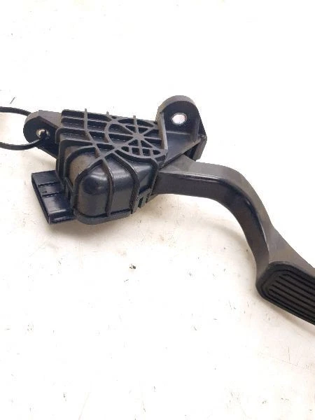 Toyota Prius 2005 1,5 L acelerador pedal de gasolina montaje Foto 2 de 4