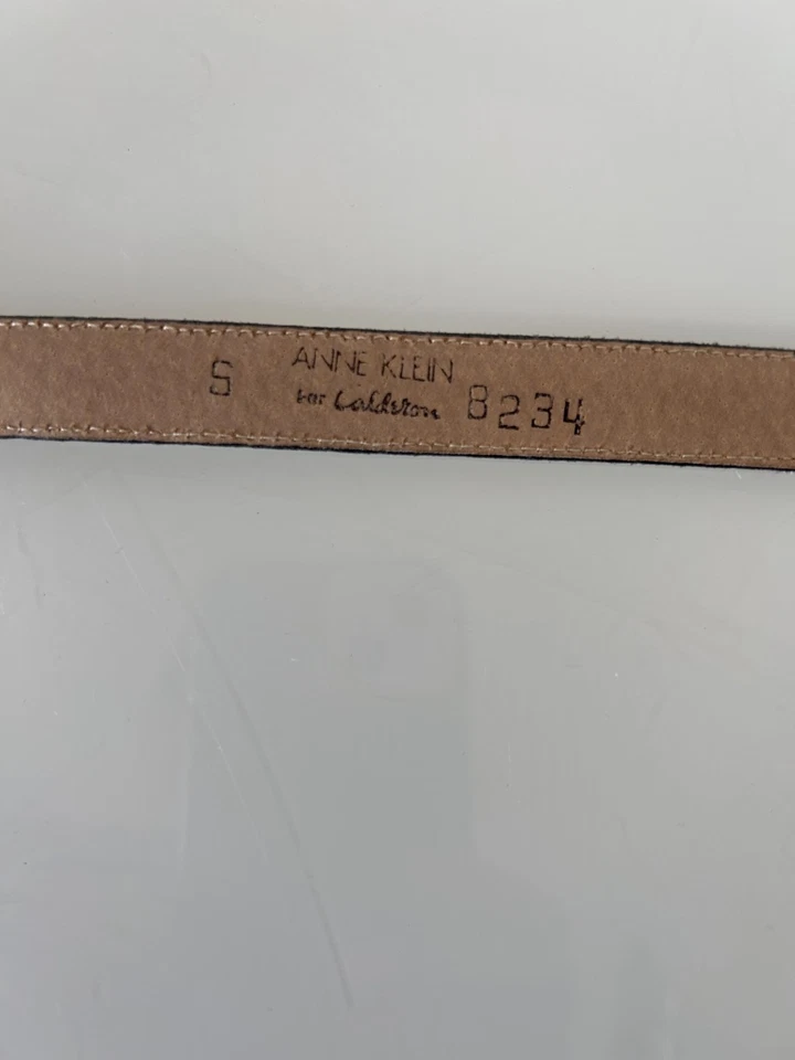 Cinturón de cuero ajustado Anne Klein Calderón talla pequeña hebilla dorada blanco EE. UU. EN MUY BUEN ESTADO Foto 4 de 4
