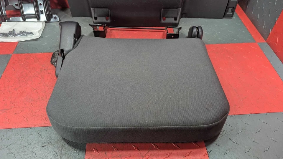 Toyota Tacoma 2015-2023 doble cabina lado del pasajero derecho asiento trasero tela gris-15 bonito Foto 2 de 4