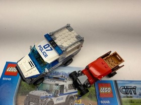 Lego City Police Dog Unit 60048 Complete W/Mini-figures & Instruction Books