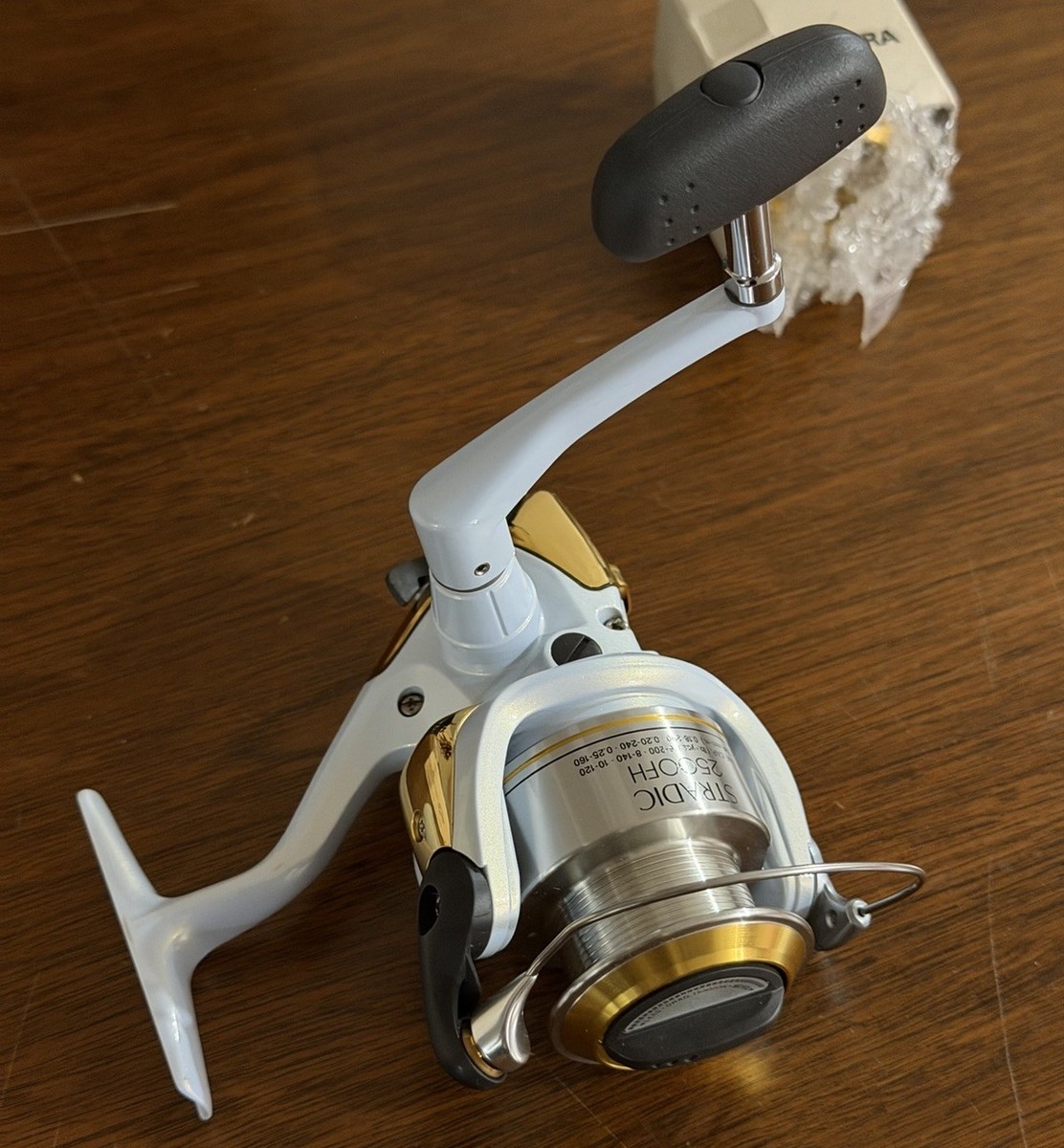 MINT! Shimano Stradic 2500FH Spinning Reel White/Gold Japan Made +