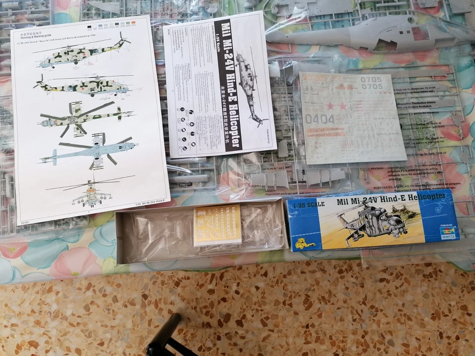 ITALERI 1/35 MIL MI-24V HIND-E HELICOPTER  - Immagine 4 di 4