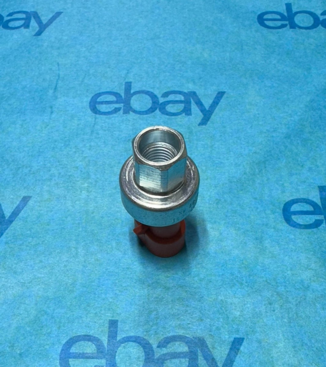 P27-1051 / 79PSL3-4 Genuine Paccar Fan Override Switch OEM - New