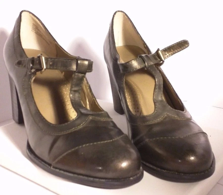 Bass™ Gold Leather Pump T-Strap, Block Heel w/ Adjustable Buckle & Round Toe 7.5 - Image 2 of 4