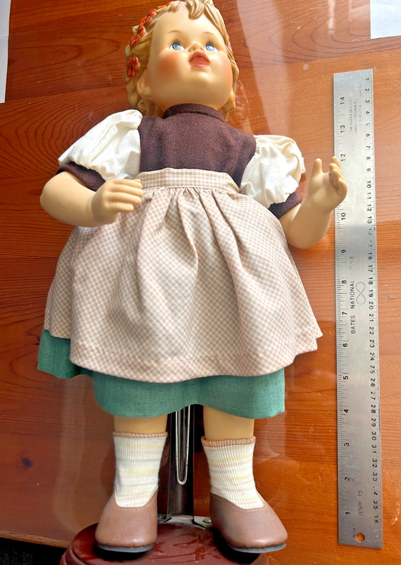 LOT #201* Hummel 16" Porcelain Doll Valentine Exclusive Edition '98*Free Ship!**