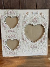 CHERUBS WITH HEART SHAPE 3 Picture Picture Frame.