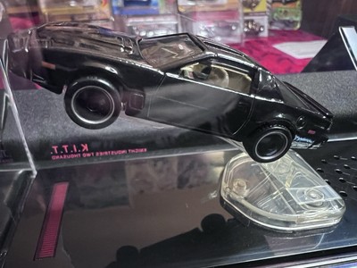 x2 SDCC 2012 Mattel Hot Wheels Knight Rider KITT Exclusive Lights Up & TALKS !!!