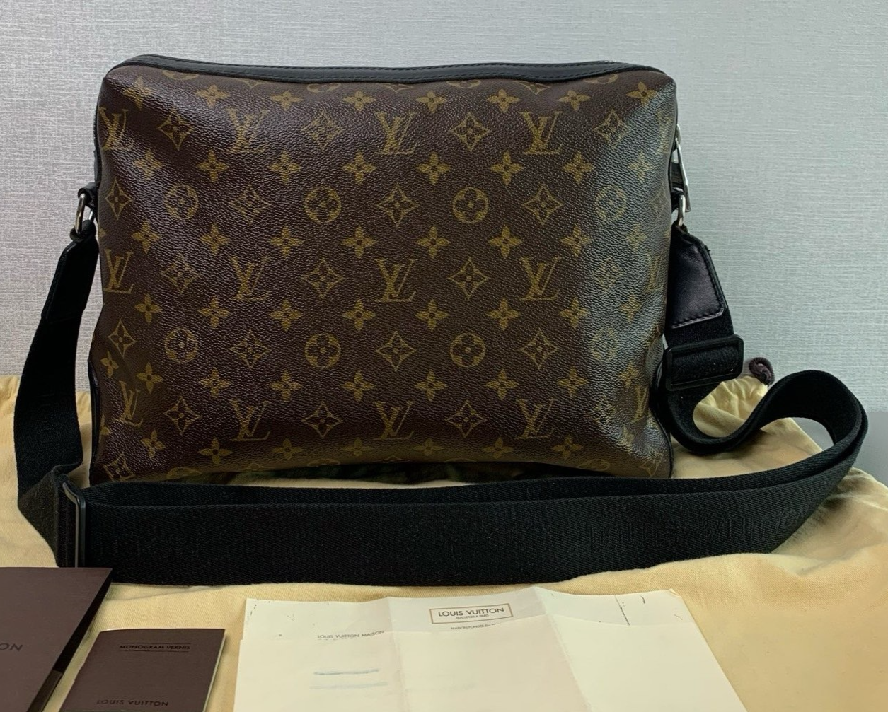 Louis Vuitton Monogram Torres Mens Briefcase Crossbody Bag