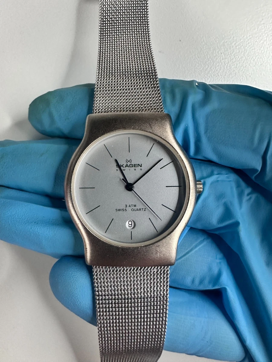 Skagen Swiss Quartz Watch Silver Dial Mesh Band 33mm Running  display picture 3