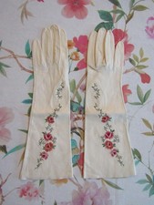Vintage New Dead Stock White Leather Gloves-Pointe Beauvais Embroidery--Sz 6 3/4