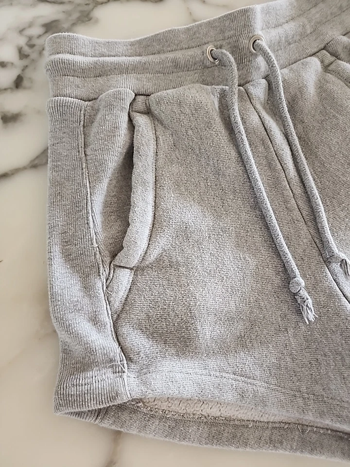 Pantalones Cortos Vintage Champion Gruesos Tejido Inverso Extra Pequeños SPELLOUT XS Gris Usados en Excelente Condición  Foto 4 de 4