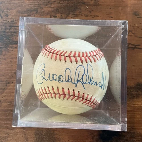 Brooks Robinson Autographed Baseball OMLB Baltimore Orioles HOF MLB