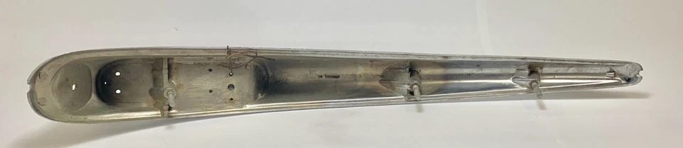 Chrysler Windsor Series 1949 luz trasera lateral derecha lámpara carcasa 1300637 nuevo de Lote Antiguo Foto 3 de 4