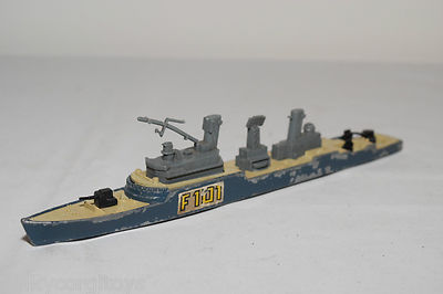 MATCHBOX K-305 K305 K301 K-301 FRIGATE SUBCHASER BOAT GOOD CONDITION.