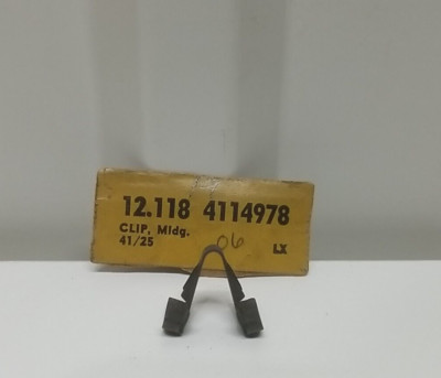 NOS GM 4114978 Clip, Mdg. 1941 GM Cars & Trucks