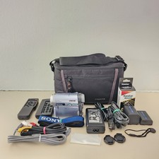 SONY MiniDV Digital Handycam DCR-TRV22 Camcorder 120x Digital Zoom - Silver