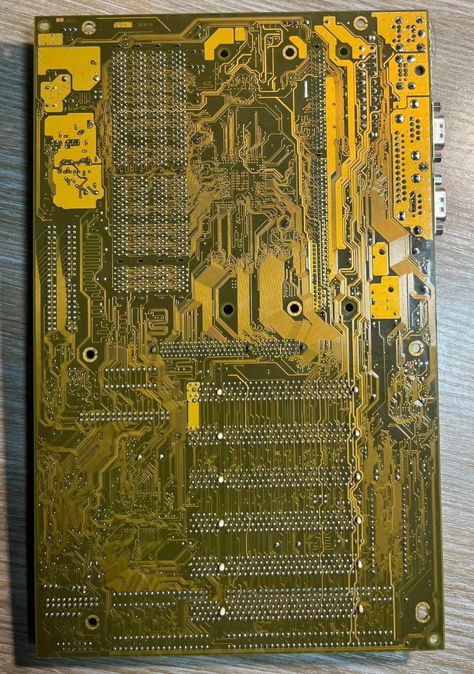 ASUS P3B-F REV 1.04 Motherboard Slot 1 Intel 440BX + PIII 550MHz + 256MB. TESTED - Image 3 of 4