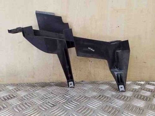 BMW X3 E83 Rechte Scheinwerferhalter 1301073025 3.0 Diesel 160kw 2006 26138099