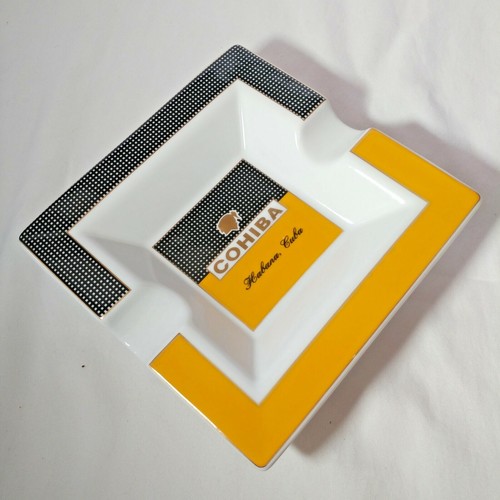 50-Count Humidor & Square Cigar Ashtray - Picture 2 of 12