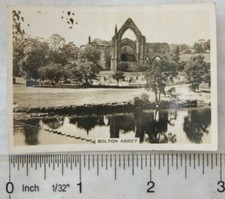 Senior Service Sights of Britain 2nd No. 33 Bolton Abbey