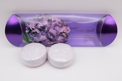 Victoria's Secret Love Spell Bath & Shower Fizzies Bath Bombs 2 IN PKG Sealed