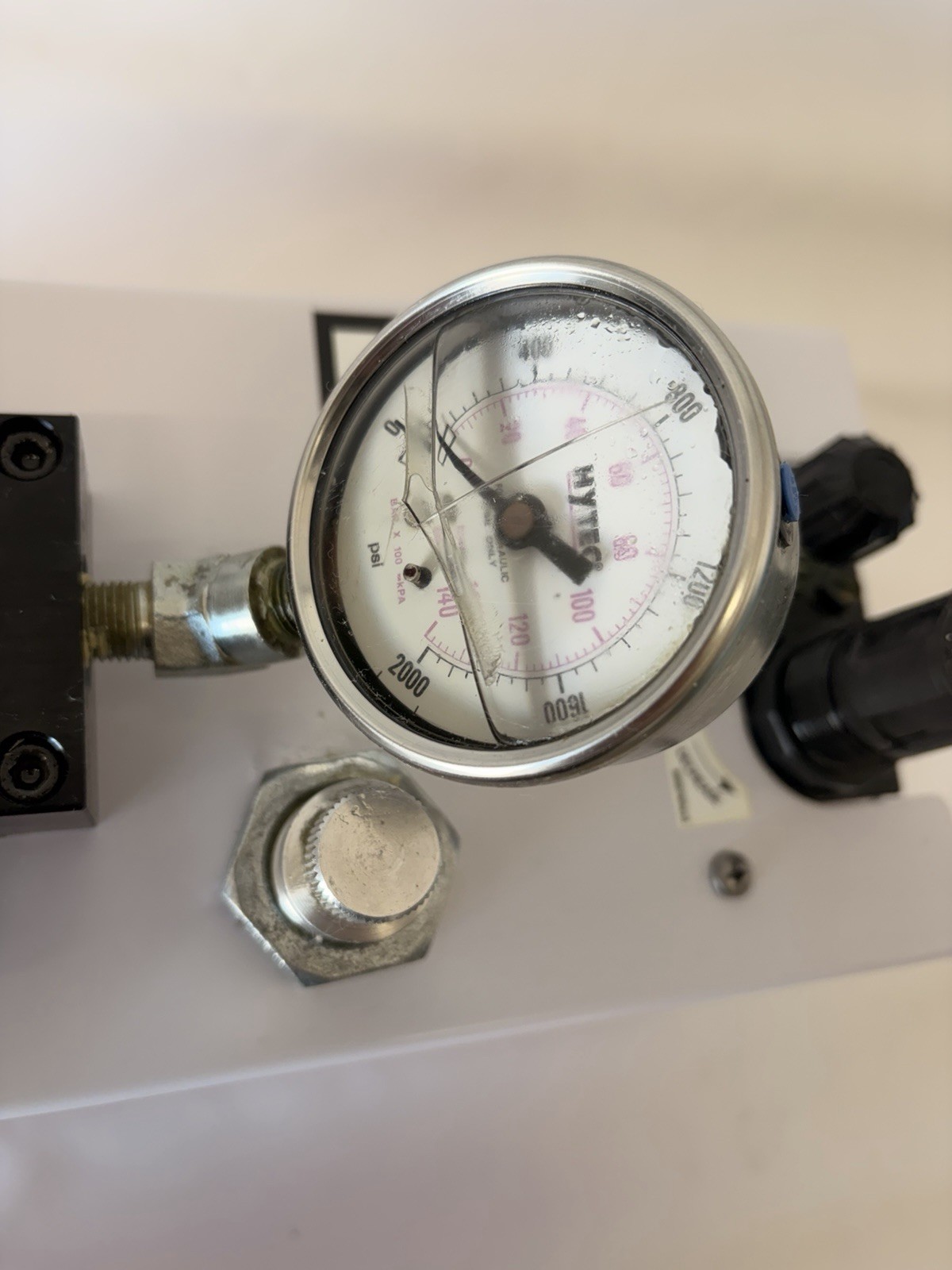 Hytec SPX # 100191 Model F Pneumatic Air Hydraulic Pump – 1500 PSI / 105 BAR