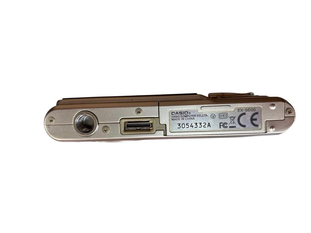 CASIO EXILIM EX-S600 Compact Digital Camera 6MP 3x Optical Zoom