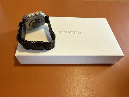 Apple Watch Ultra 2 GPS & Cellular 49mm + Apple Watch Band Milanese Loop (49mm) - Zdjęcie 3 z 3