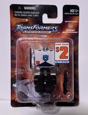 TRANSFORMERS UNIVERSE PROWL Autobot Spy Changer MOC 2004