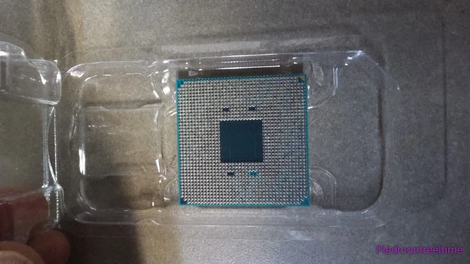 AMD Ryzen 3 2200G 3.50GHz Quad Core YD2200C5M4MFB 4 Thread AM4 Processor CPU - Image 3 of 3