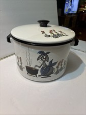Expr&eacute;ssly Investo White Large Sauce Pot Bunnies Rabbits White Saucepan Enamel