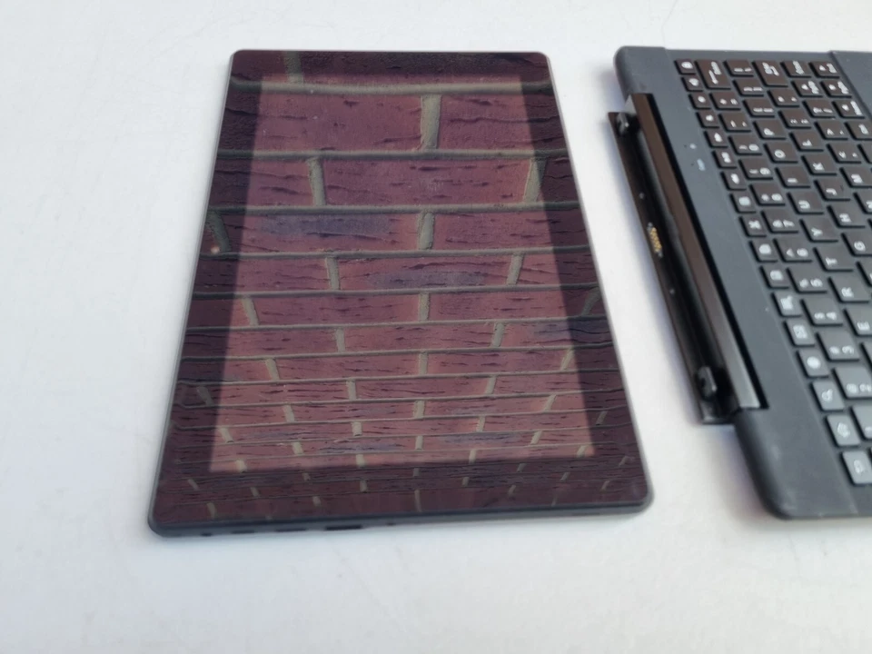 Simbans TangoTab 10 Inch Tablet 2 GB RAM, 16 GB Storage Tablet Laptop - Image 3 of 4