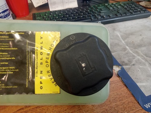 Crusader Marine 6.0 Volvo Penta Tank Expansion 861105-5 - Picture 4 of 6
