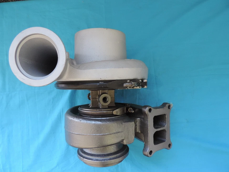 Volvo Industrial Trucks Cummins 3.9 5.9 N14 ISM ISC Holset HT60 Turbo Cargador Foto 2 de 4