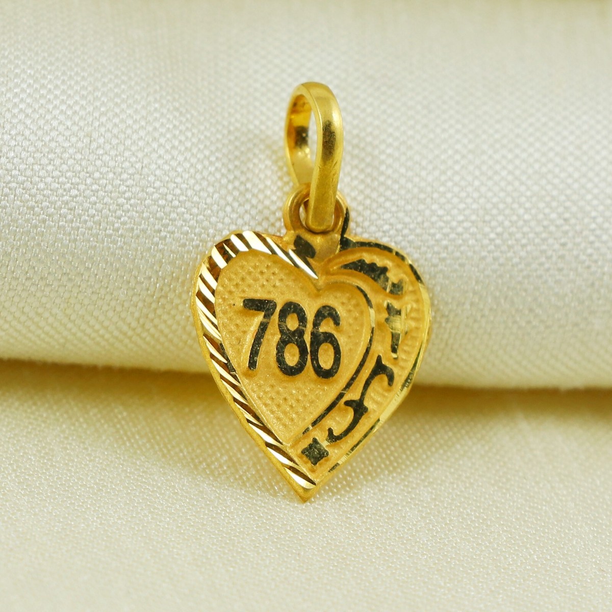 Solid 18K Yellow Gold Heart Pendant 786 Lucky Number Hallmark