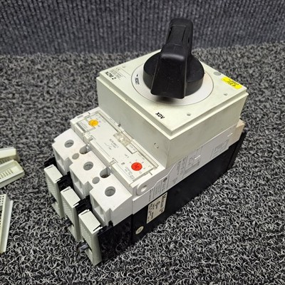 Moeller NZM2-XDV Rotary Switch & Moeller NZM-B2, 50A & AB-4524 600 V. AC