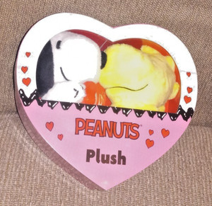 Snoopy & Woodstock Valentine’s plush in heart-shaped box 2026 Sealed