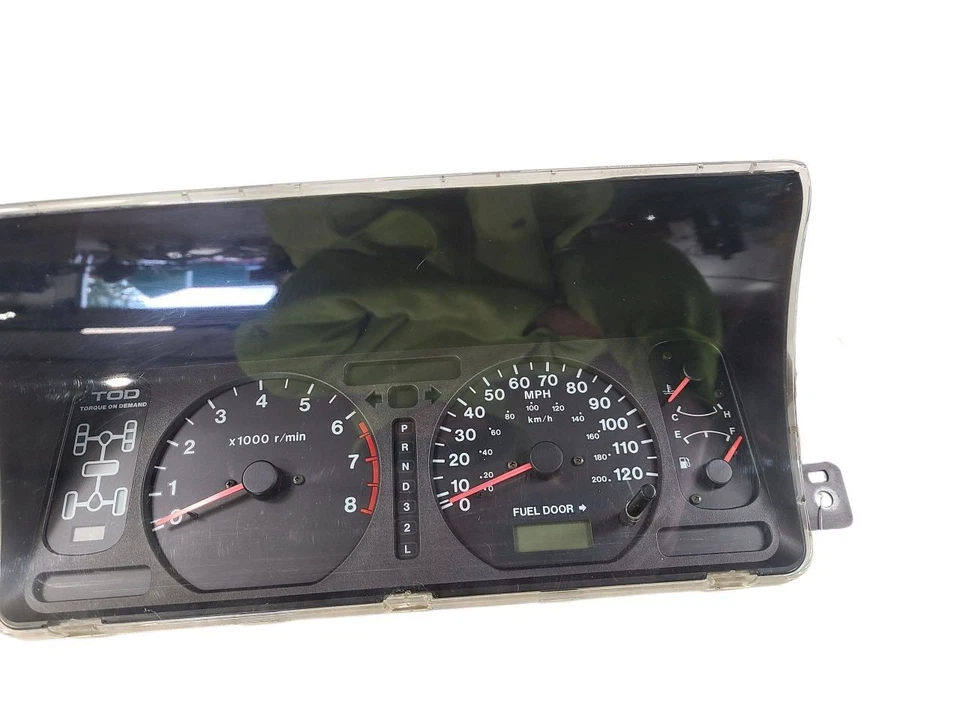 Grupo de velocímetro con control de par variable para 02 ISUZU TROOPER 646722 Foto 3 de 4