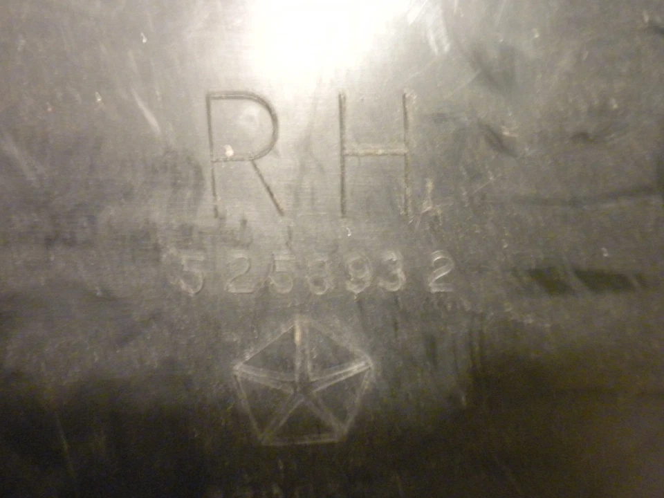 97-99 Dodge Chrysler 2 DOOR Neon RH Passengers Side Front Fender Wheel Liner OEM — 第 4/4 张图片