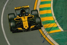 Nico Hülkenberg "Renault Racing 2018" autograph signed 20x30 cm picture