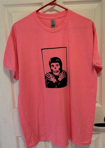 crimson pink t shirt