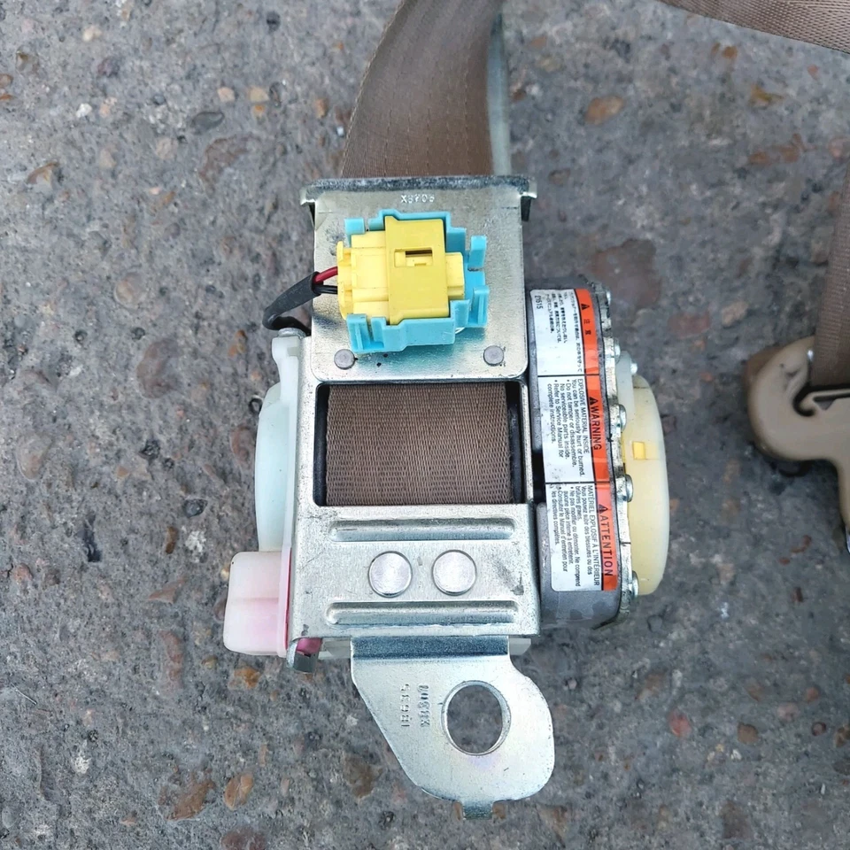 2003-2008 Honda Pilot OEM Left Driver Side Bucket Seat Belt Retractor Tan Beige - Imagem 3 de 4