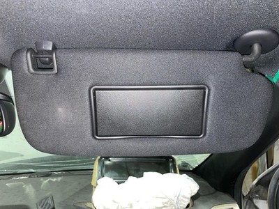 14-22 Grand Cherokee Sun Visor illumination RHBlack-X9